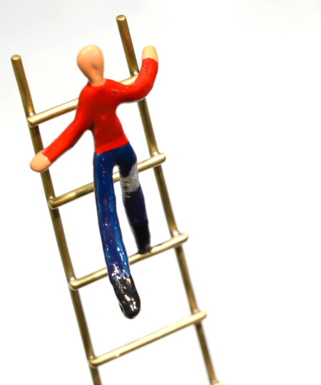 Swinging Decorative Man in Ladder 9 x 45 cm. TEOK3123